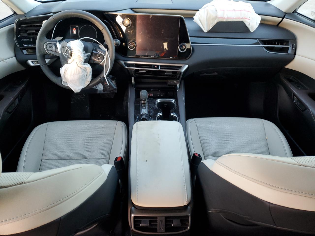 2024 Lexus RX - Image 8