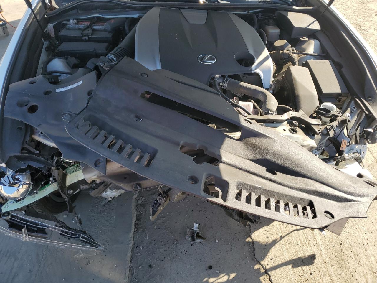 2014 Lexus GS - Image 12