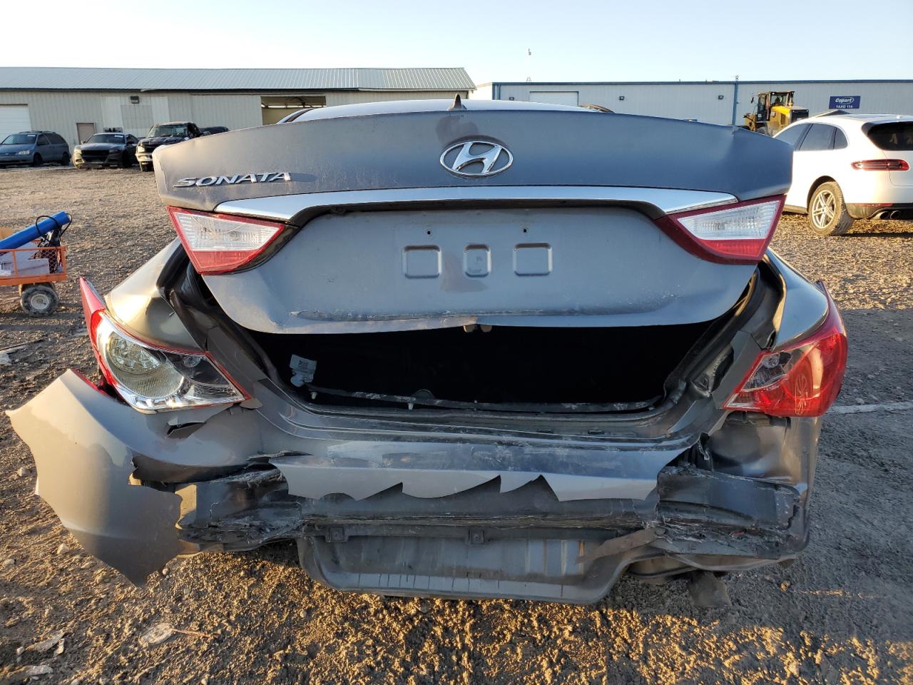 2012 Hyundai Sonata - Image 6