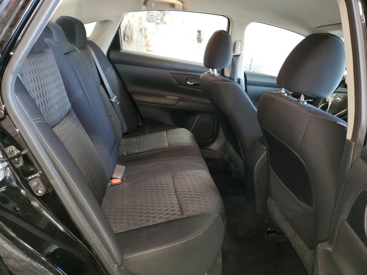 2017 Nissan Altima - Image 10