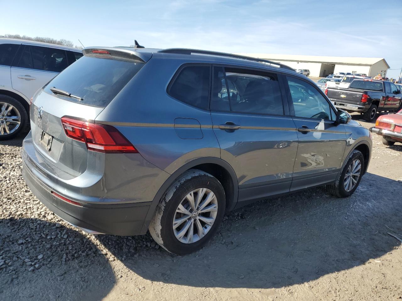 2020 Volkswagen Tiguan - Image 3