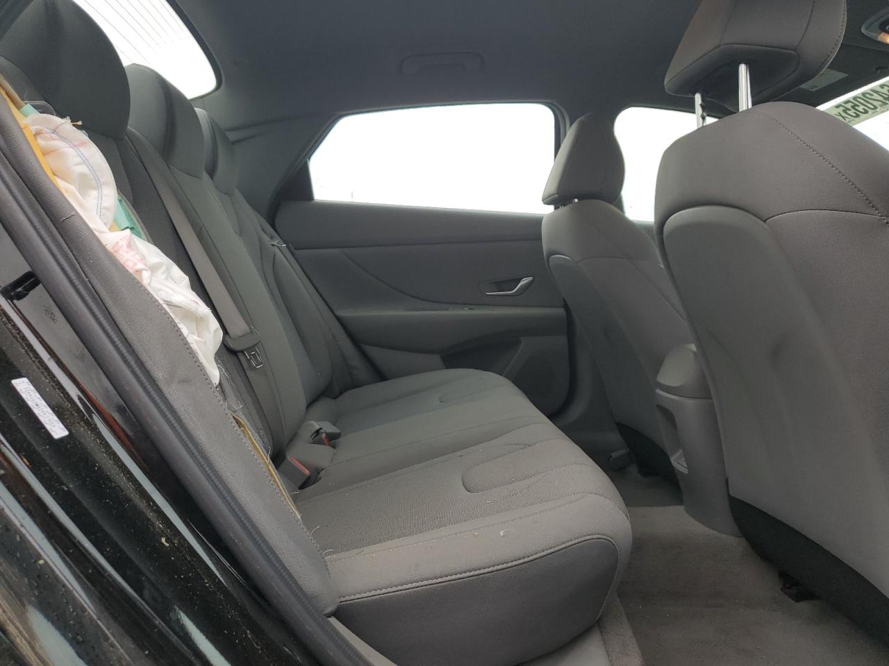 2024 Hyundai Elantra - Image 10