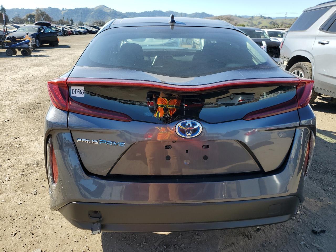 2022 Toyota Prius - Image 6