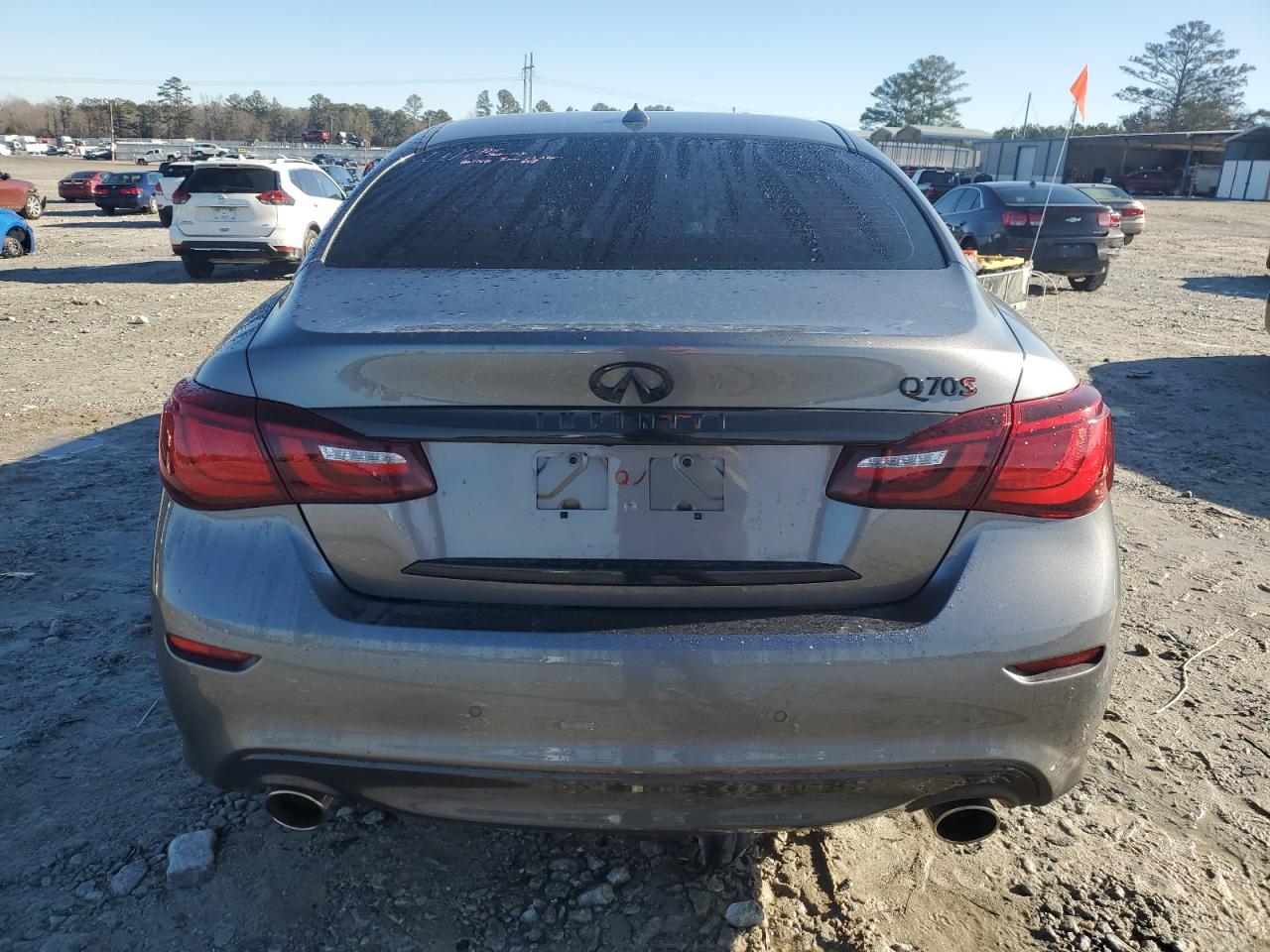 2016 Infiniti Q70 - Image 6