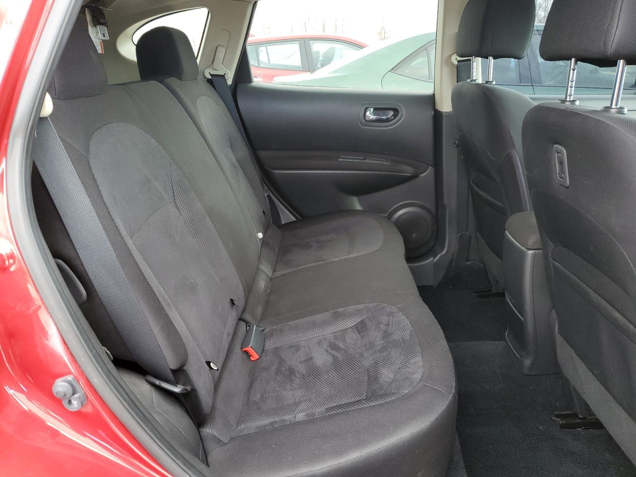 2015 Nissan Rogue - Image 11