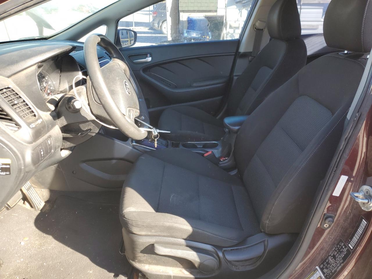 2017 Kia Forte - Image 7