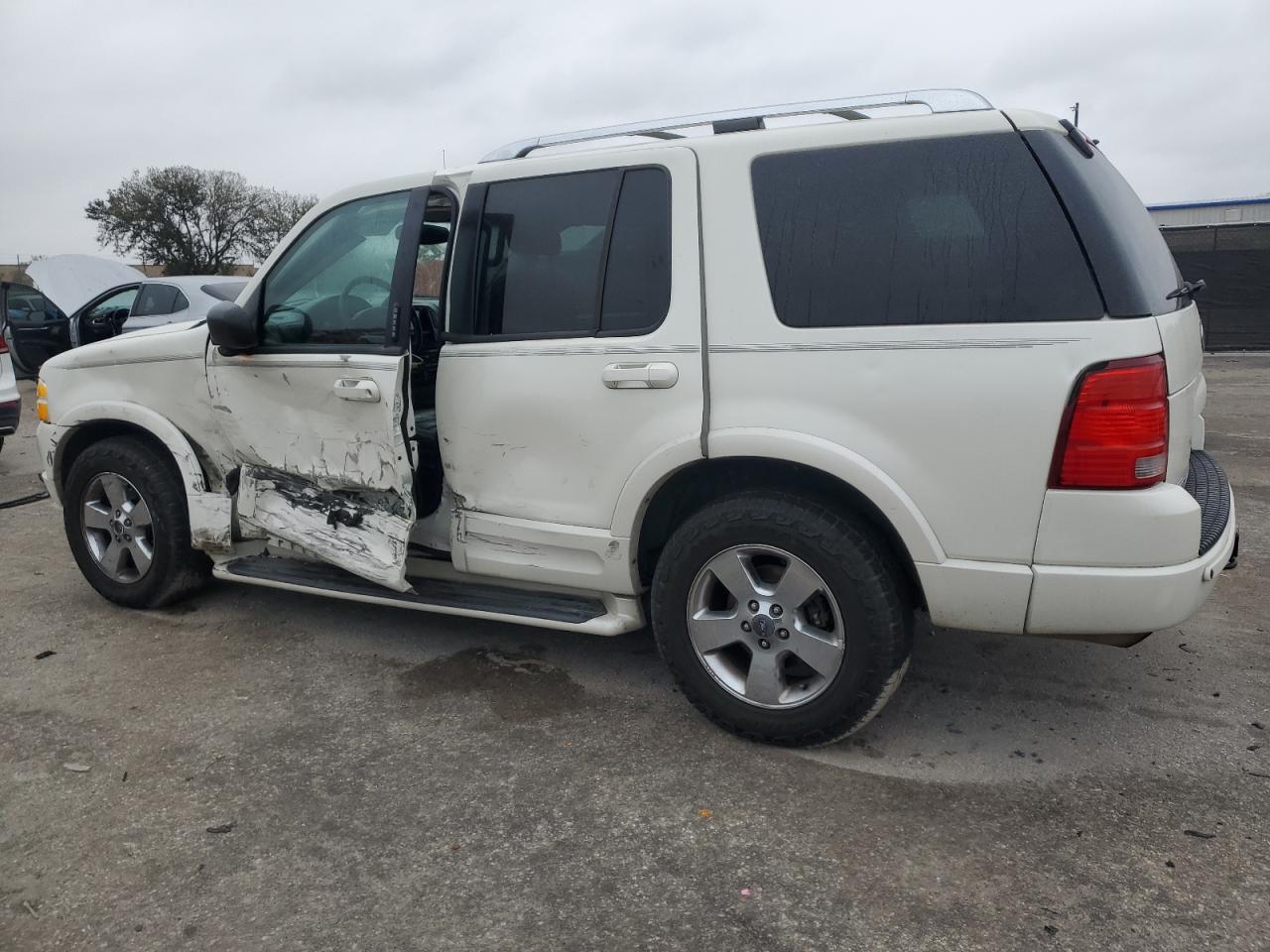 2003 Ford Explorer - Image 2
