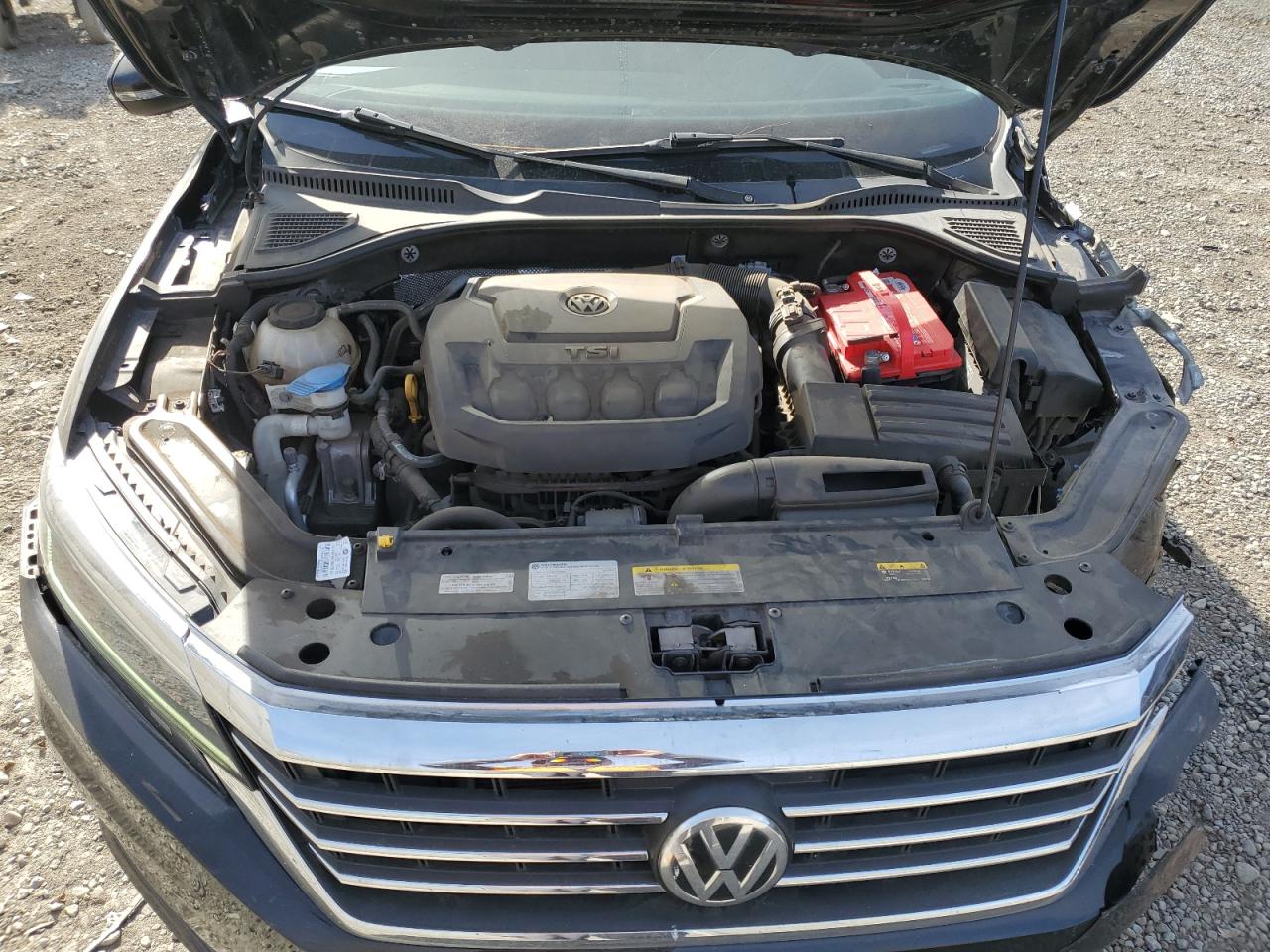 2021 Volkswagen Passat - Image 12