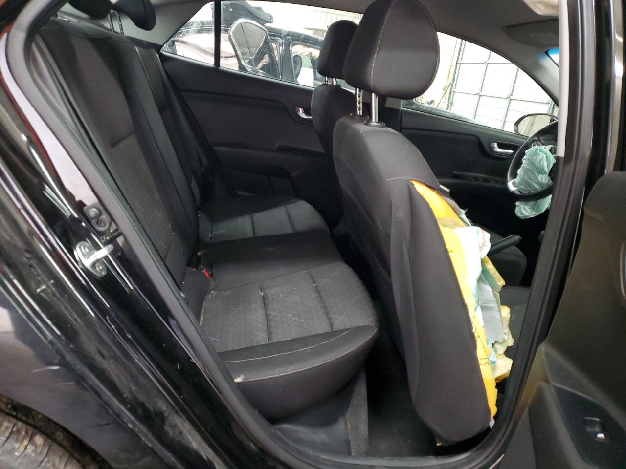 2020 Kia Rio - Image 10