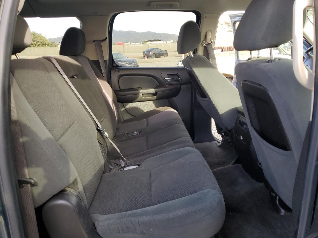 2008 Chevrolet Suburban K2500 VIN: 3GNGK26K68G308737 Lot: 42417505