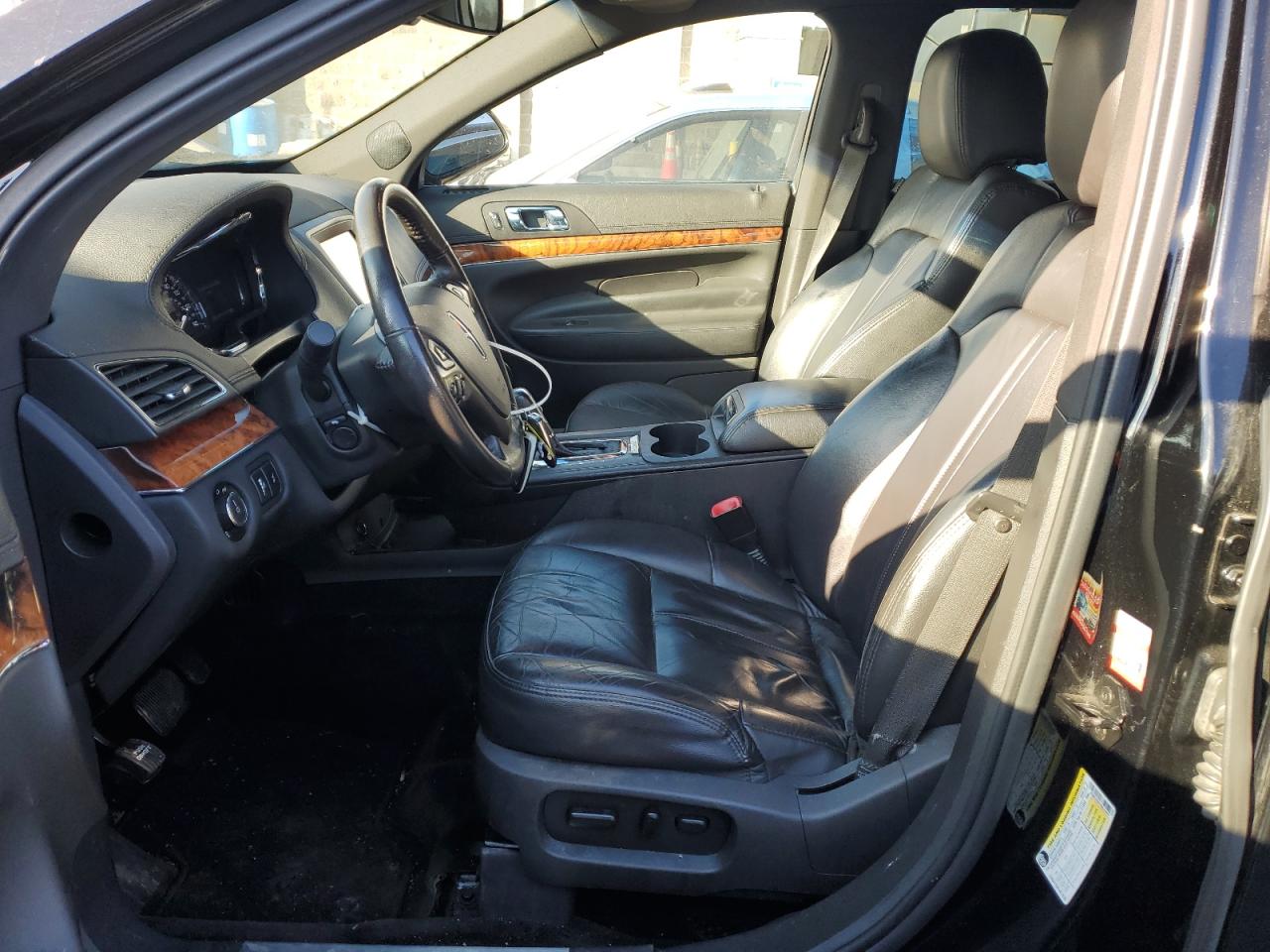 2017 Lincoln MKT - Image 7