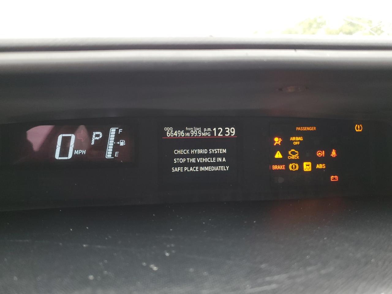 2015 Toyota Prius - Image 9