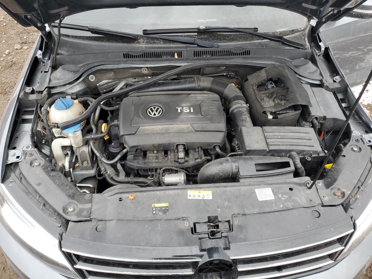 2015 Volkswagen Jetta - Image 13