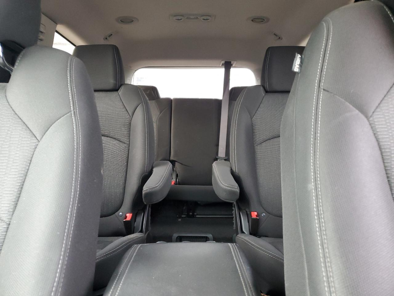 2015 Chevrolet Traverse - Image 10