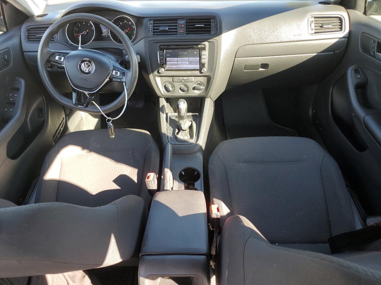 2015 Volkswagen Jetta - Image 8