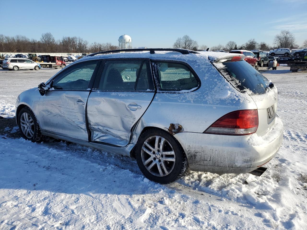 2010 Volkswagen Jetta - Image 2