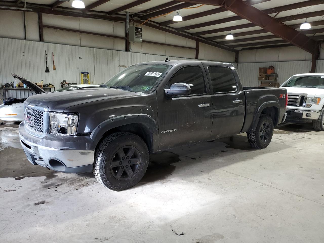 2010 GMC Sierra - Image 1