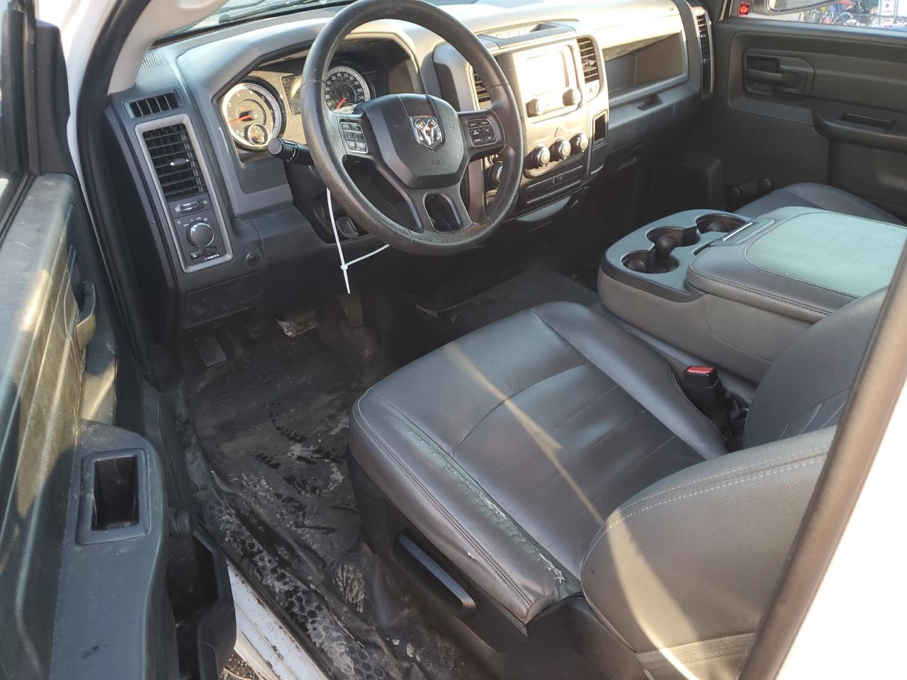 2016 RAM 1500 - Image 8