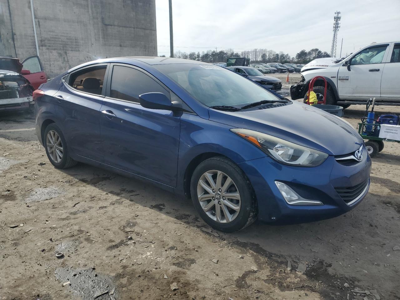 2016 Hyundai Elantra - Image 4