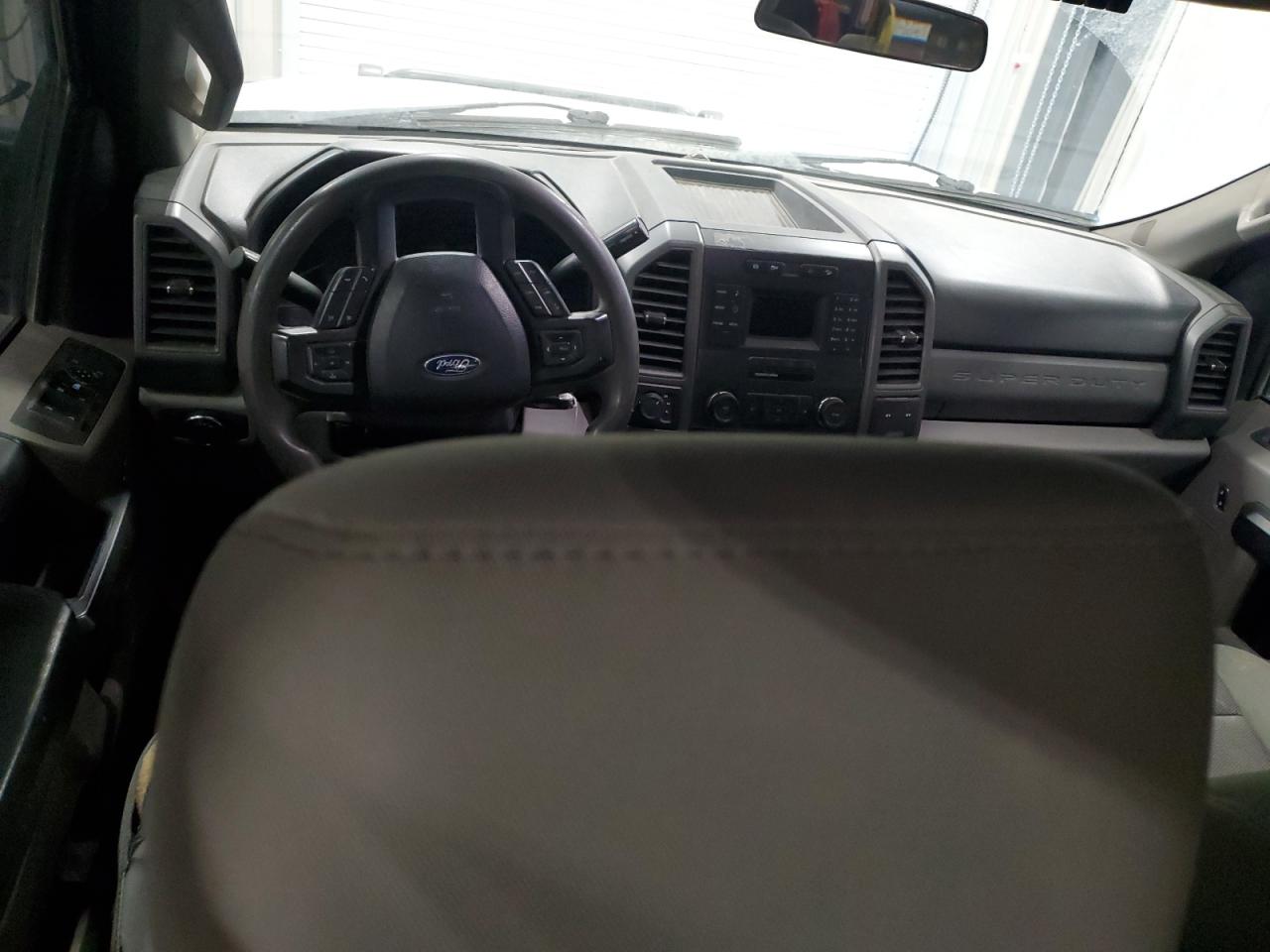 2019 Ford F250 - Image 8