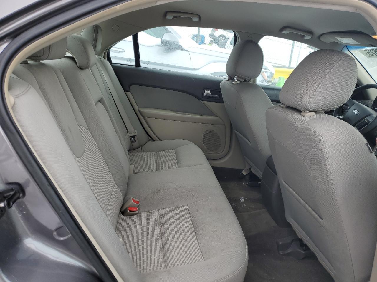 2012 Ford Fusion - Image 11