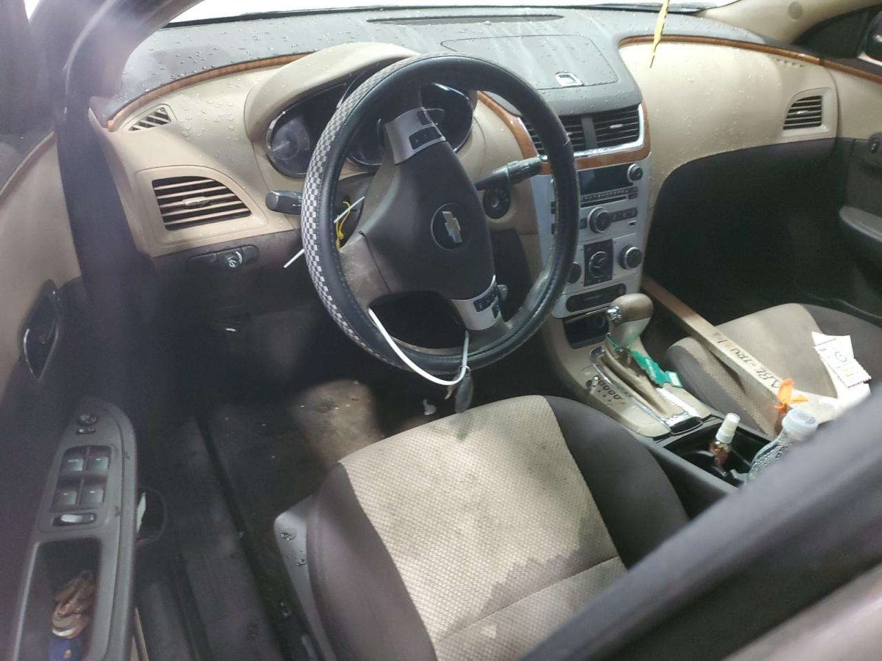 2010 Chevrolet Malibu - Image 8