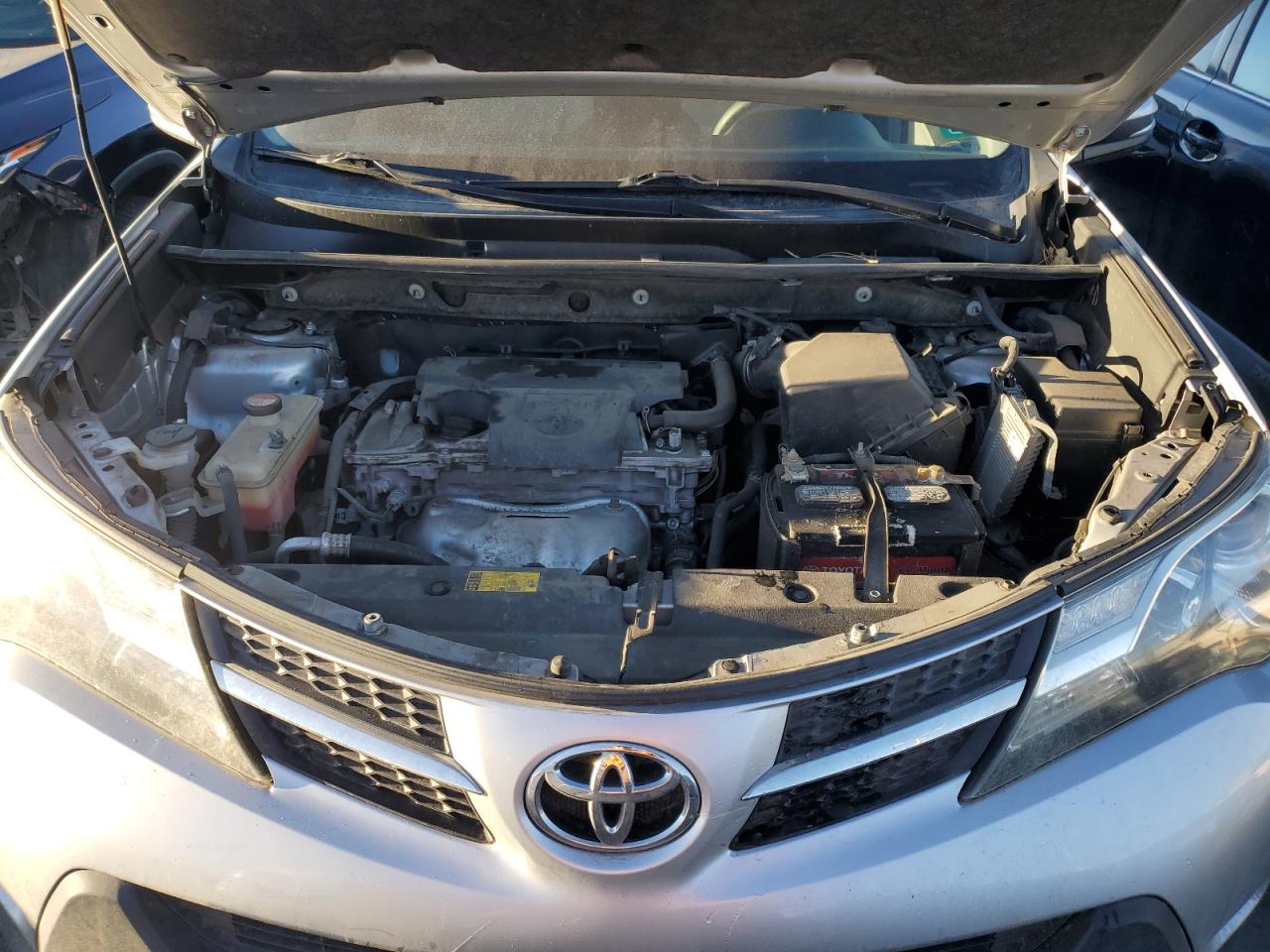 2015 Toyota RAV 4 - Image 12