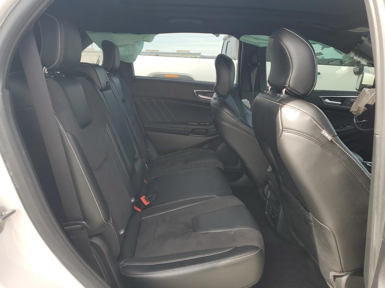 2019 Ford Edge - Image 12
