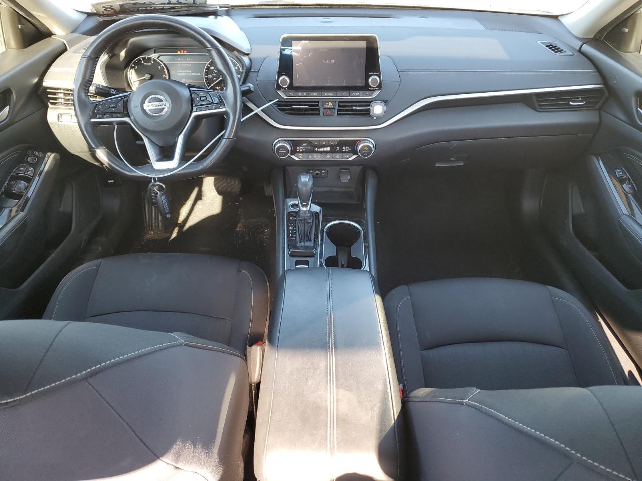 2020 Nissan Altima - Image 8