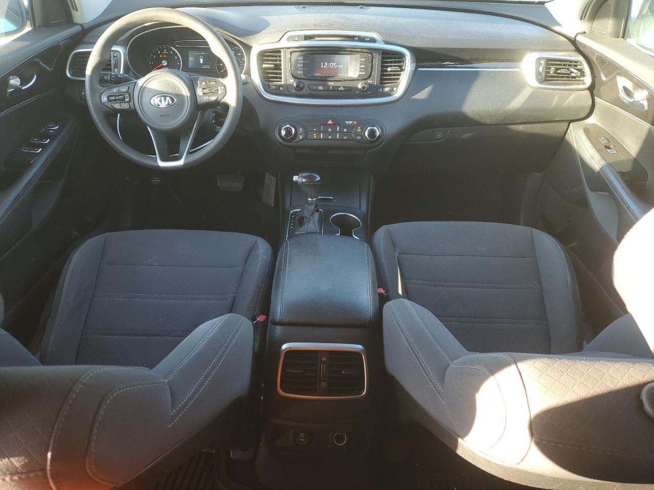 2017 Kia Sorento - Image 8