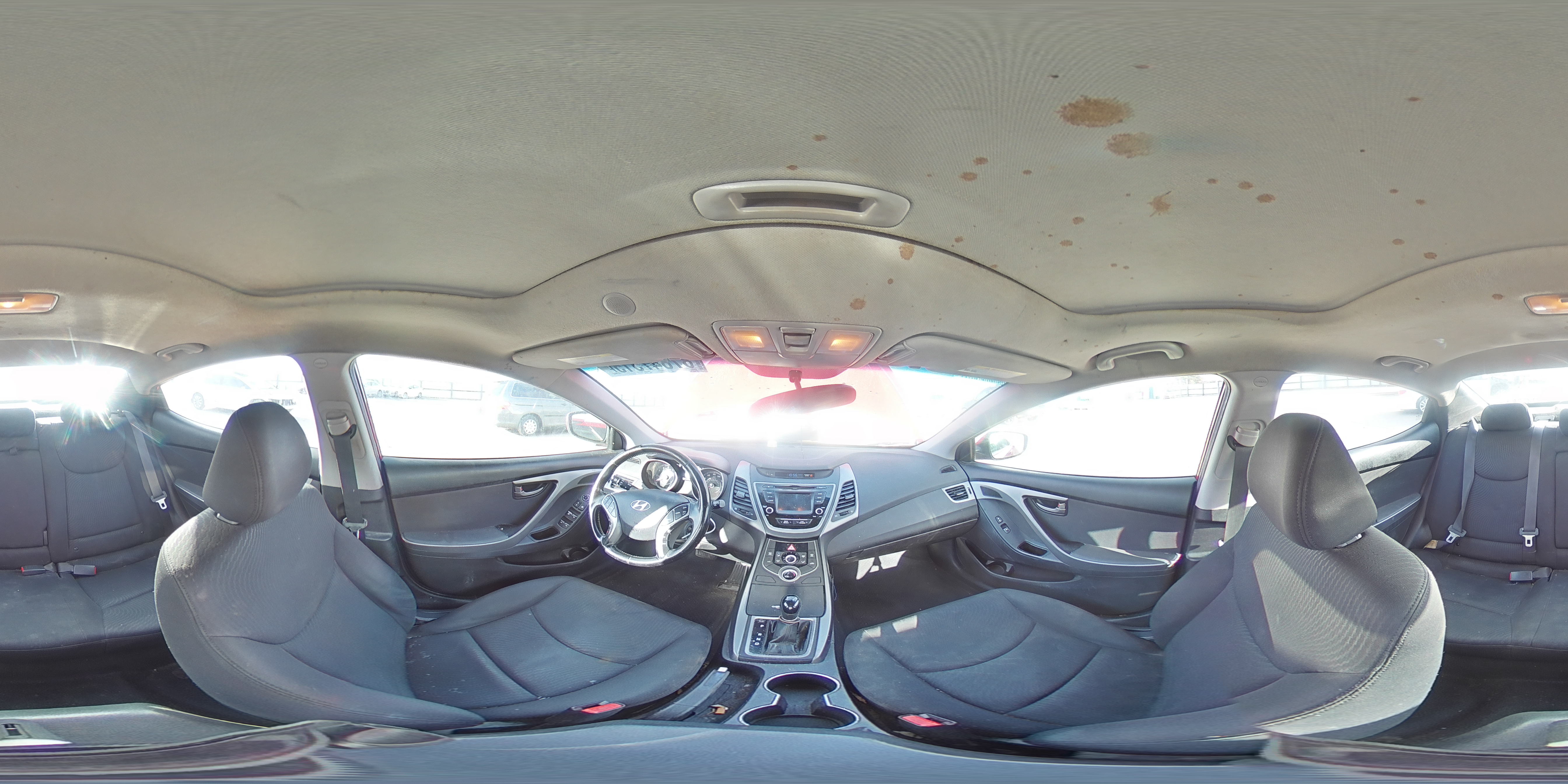 2015 Hyundai Elantra - Image 13