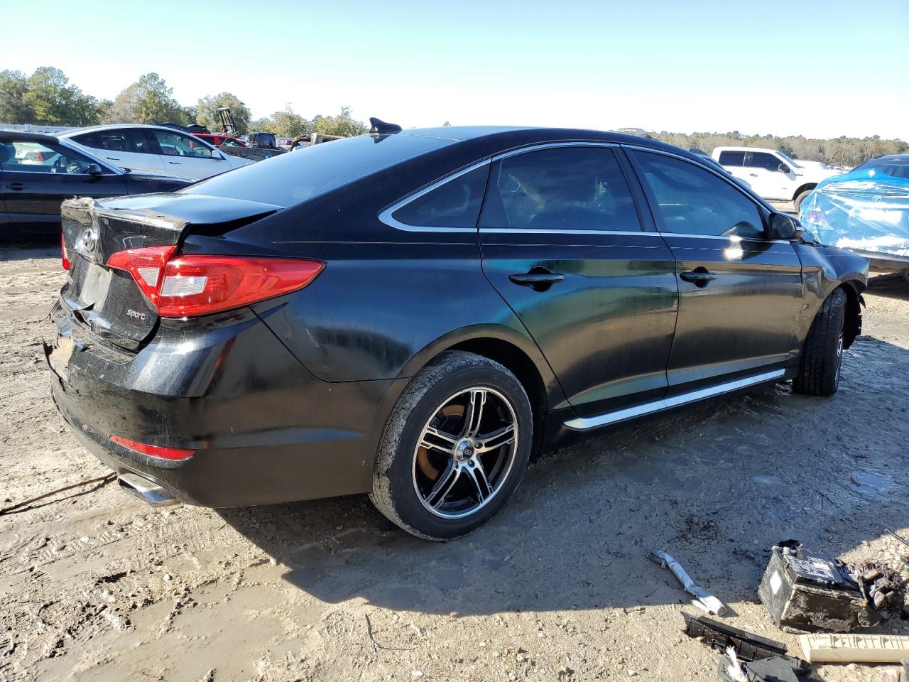 2015 Hyundai Sonata - Image 3