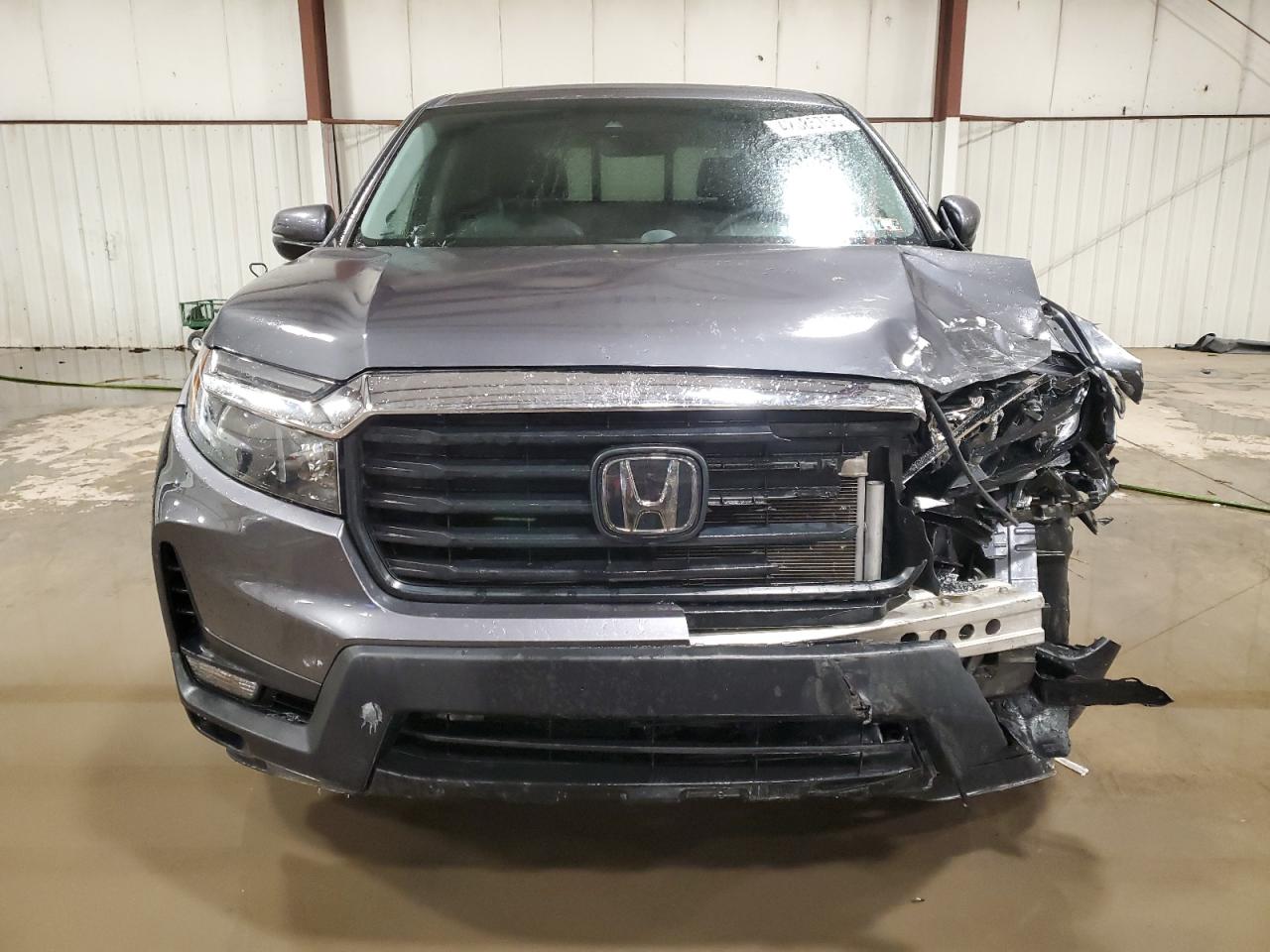 2022 Honda Ridgeline - Image 5