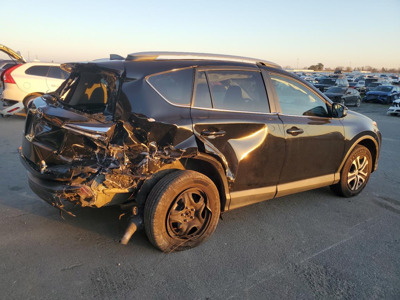 2017 Toyota RAV 4 - Image 3