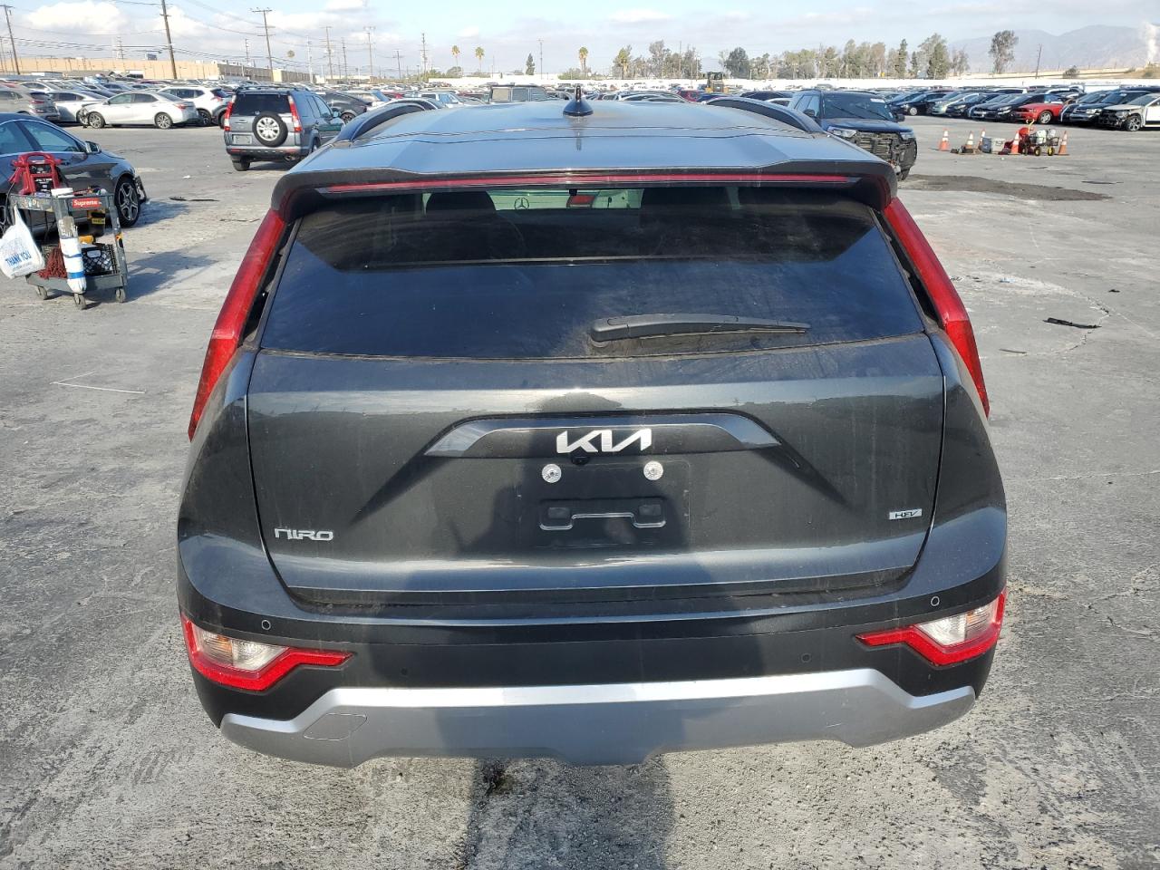 2023 Kia Niro - Image 6