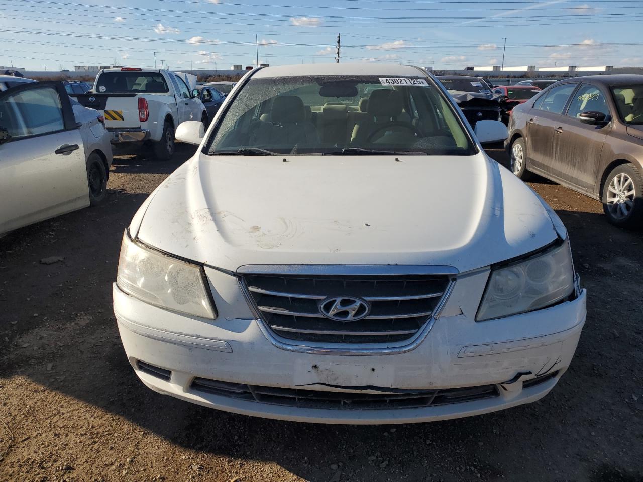 2010 Hyundai Sonata - Image 5