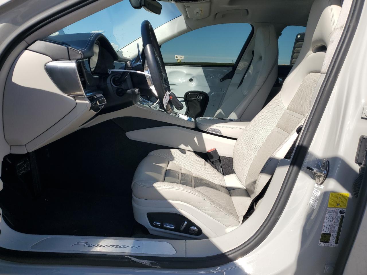 2017 Porsche Panamera 2 VIN: WP0AA2A76HL100865 Lot: 89198285