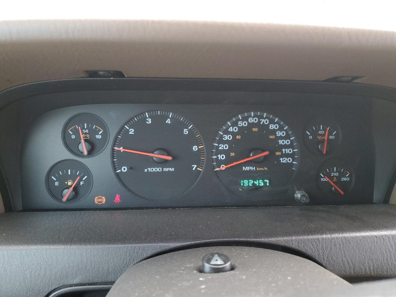 2000 Jeep Grand Cherokee - Image 9