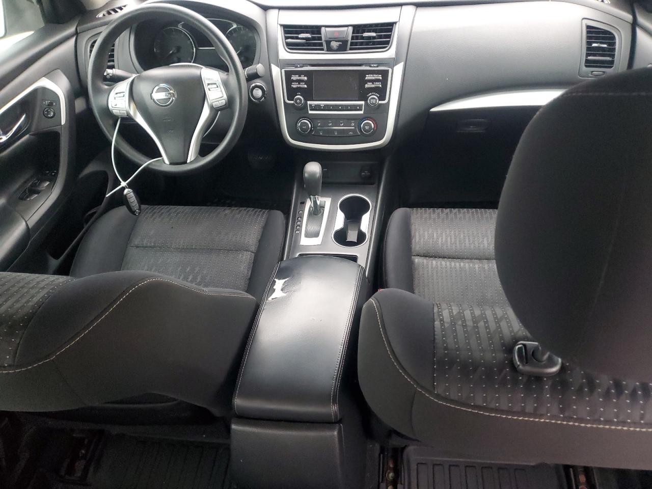 2016 Nissan Altima - Image 8