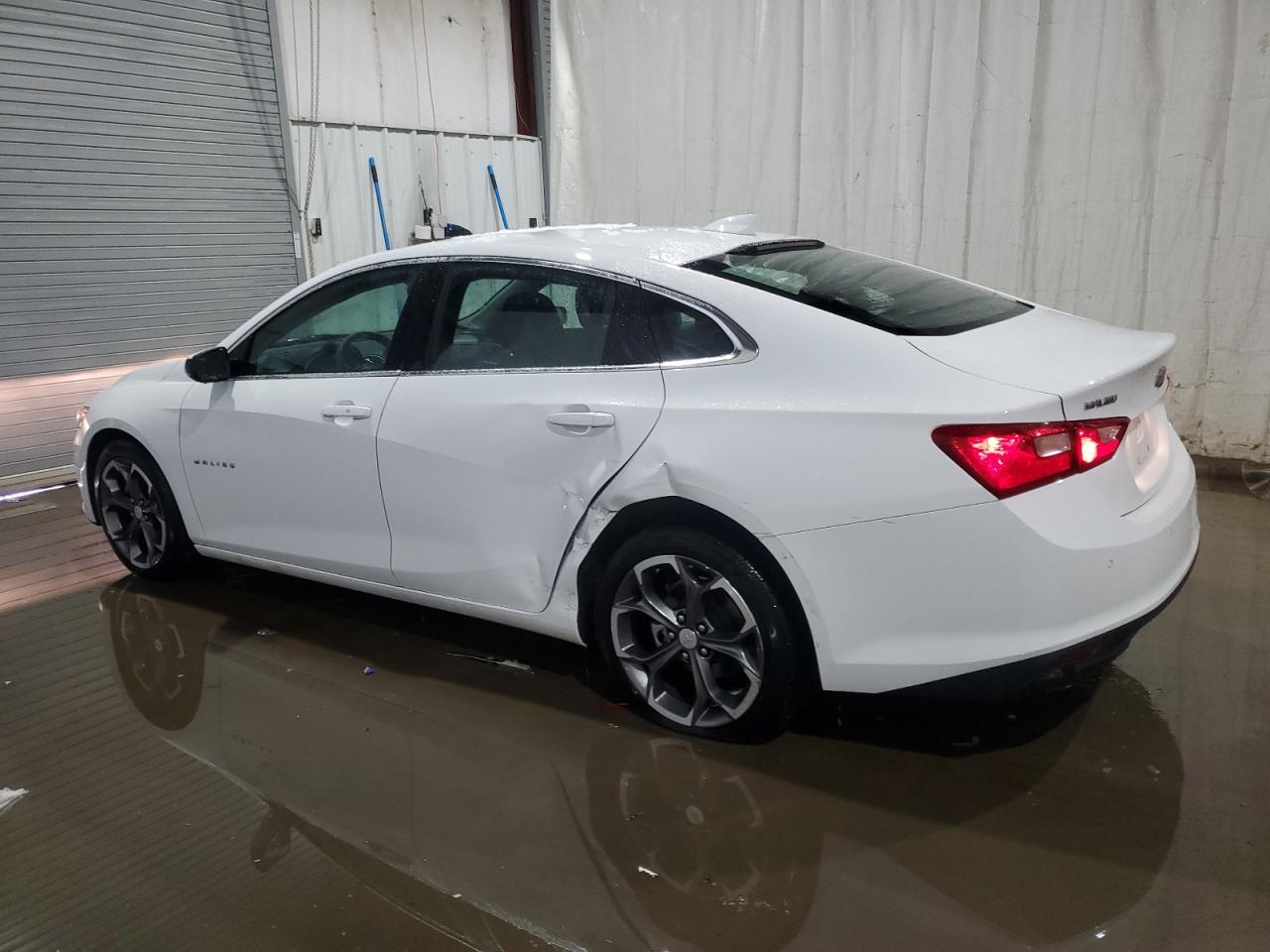 2023 Chevrolet Malibu - Image 2