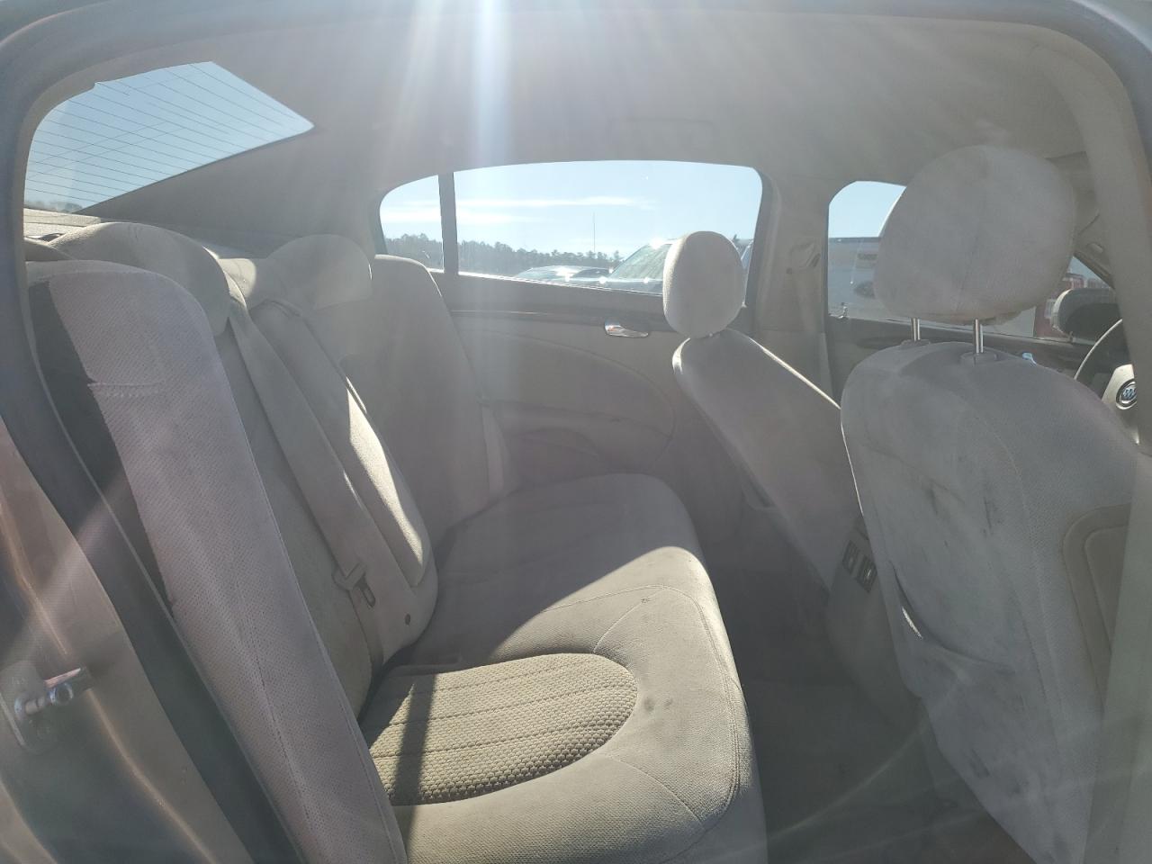 2006 Buick Lucerne - Image 10