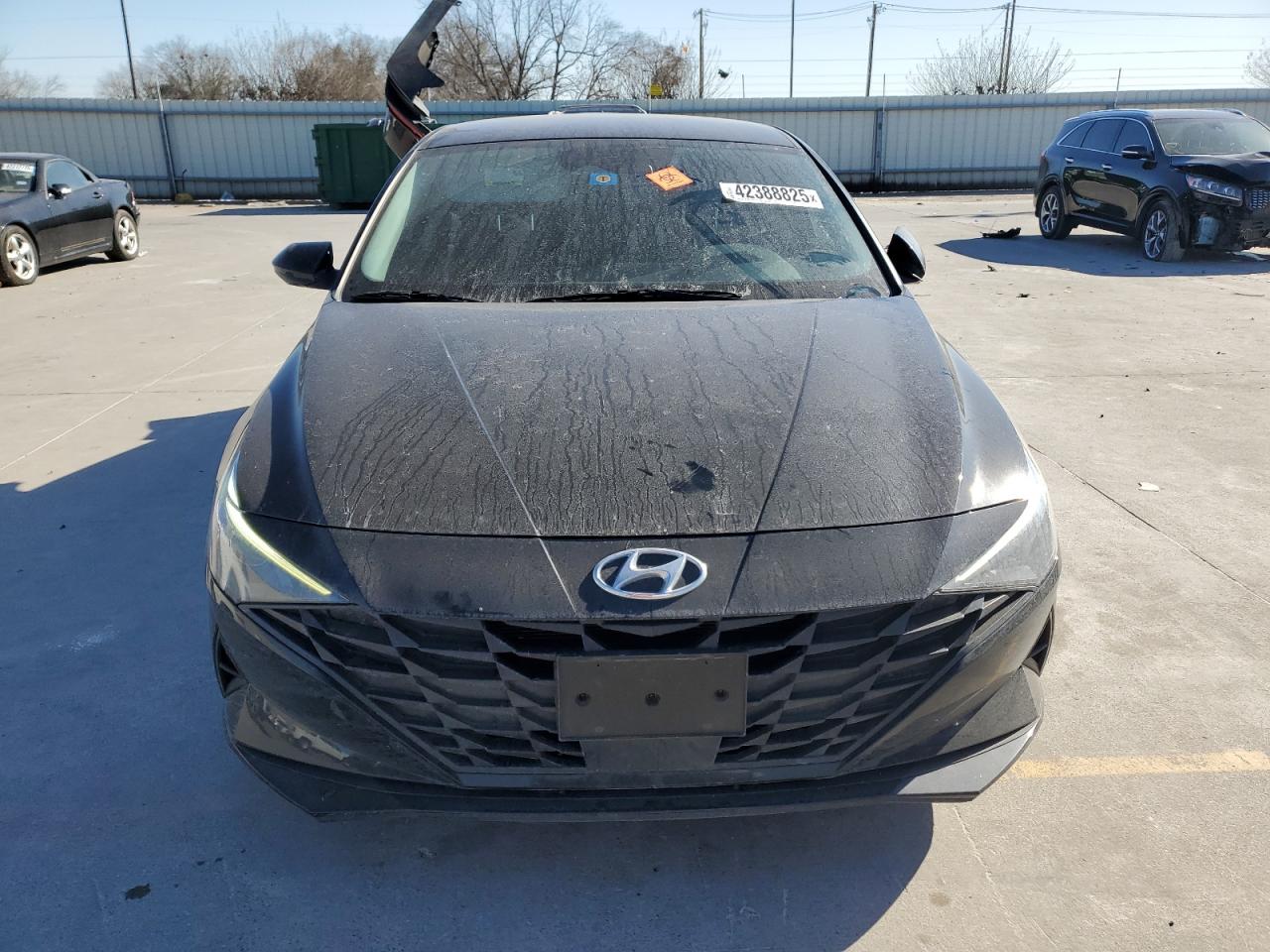2022 Hyundai Elantra - Image 5