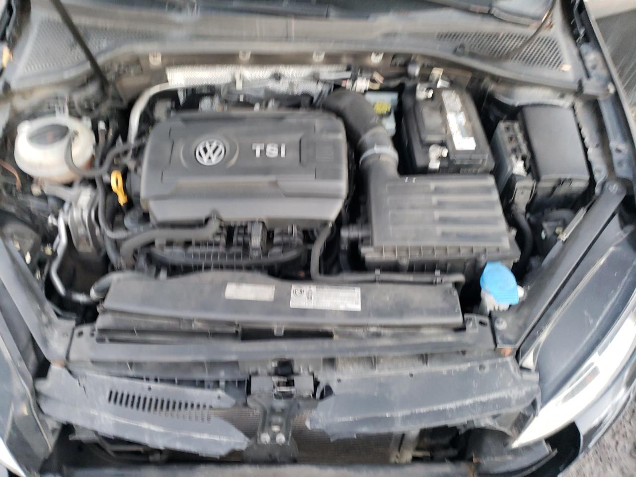 2015 Volkswagen GTI - Image 12