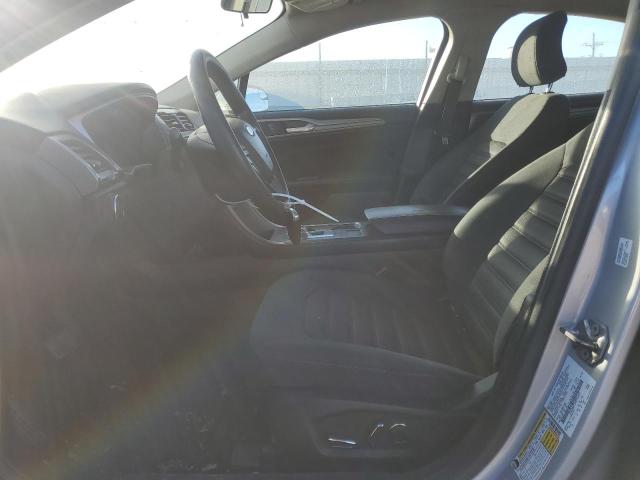 Седани FORD FUSION 2017 Сріблястий
