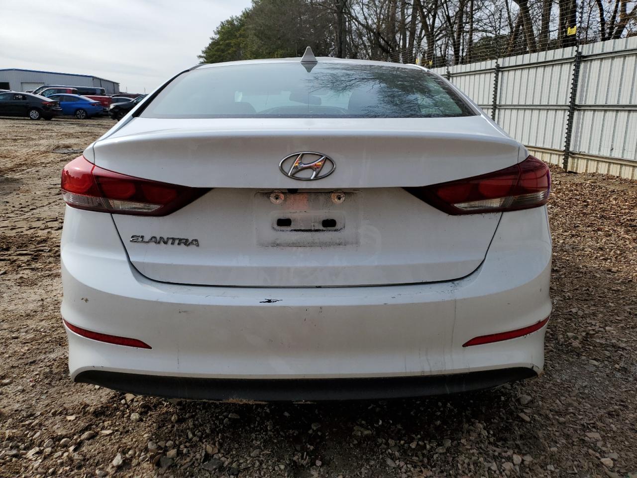 2018 Hyundai Elantra - Image 6