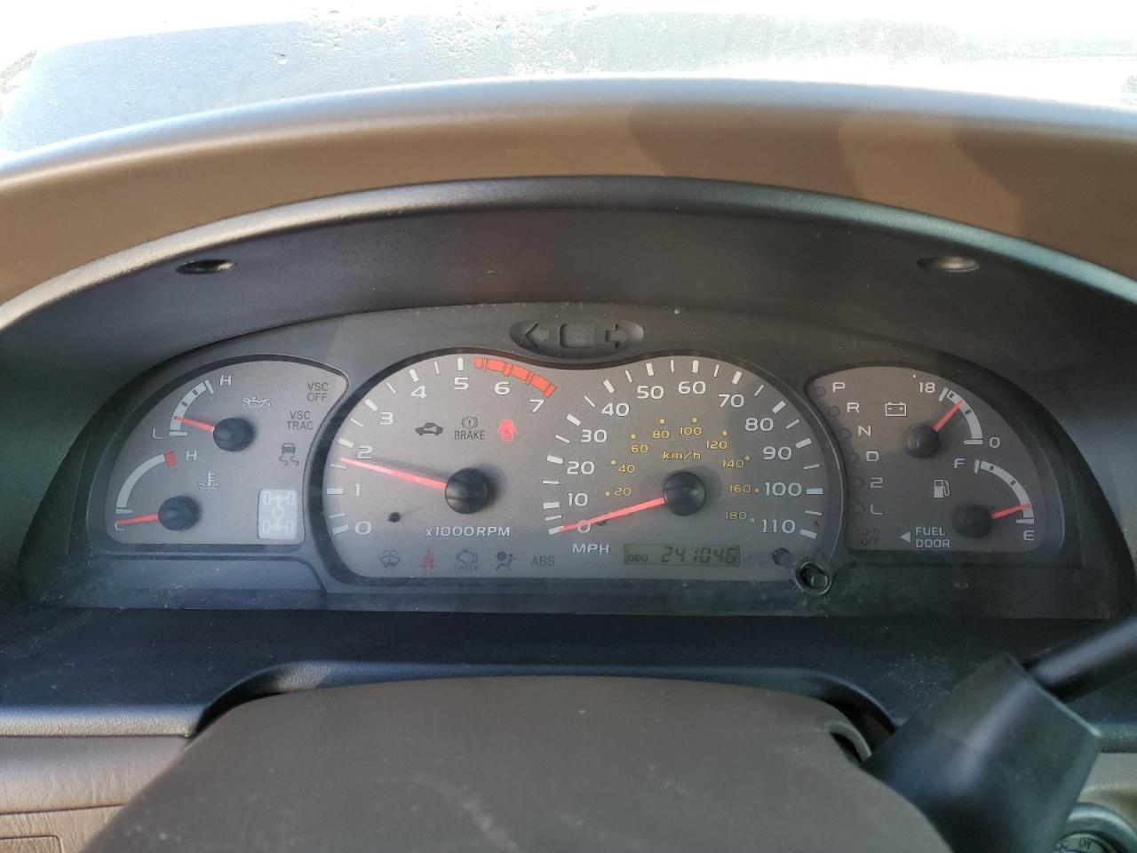 2001 Toyota Sequoia - Image 9