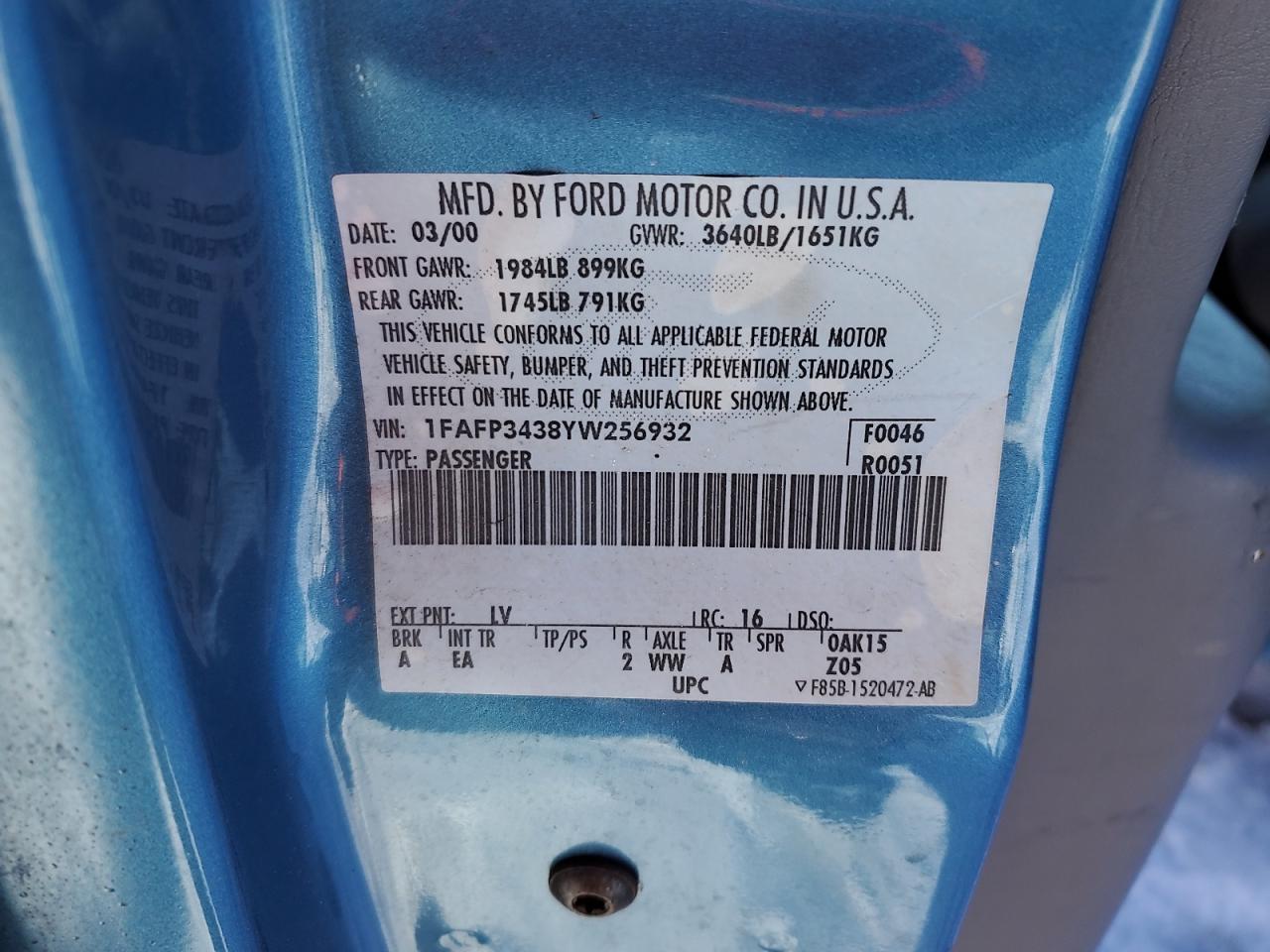 2000 Ford Focus - Image 12