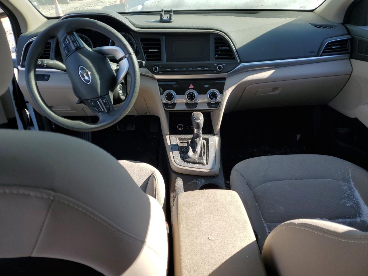2019 Hyundai Elantra - Image 8