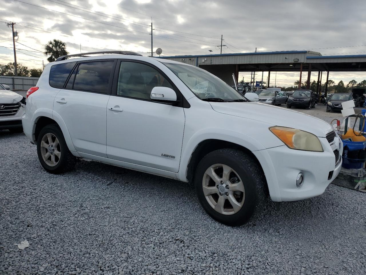 2009 Toyota RAV 4 - Image 4