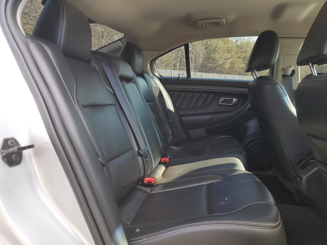 2012 Ford Taurus - Image 10